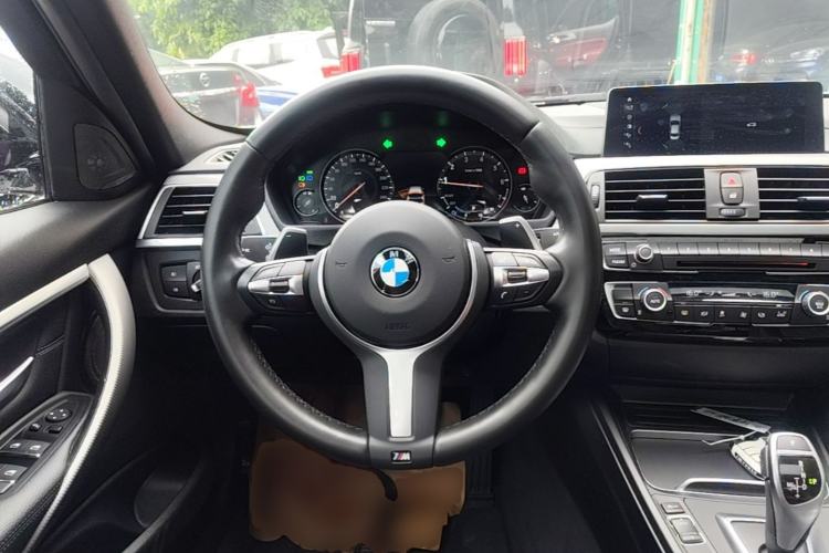 Used BMW 3 Series 2019 320i M Sport Night Edition Steering Wheel