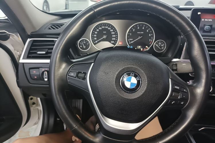 Used BMW 3 Series 2019 320Li Fashion Model Steering Wheel