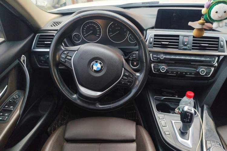 Used BMW 3 Series 2019 320Li Fashion Model Steering Wheel