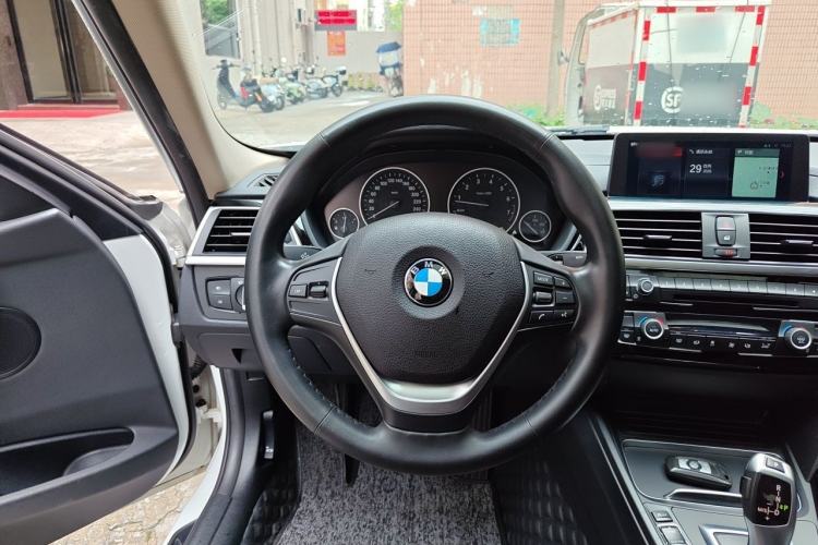 Used BMW 3 Series 2019 320Li Fashion Model Steering Wheel