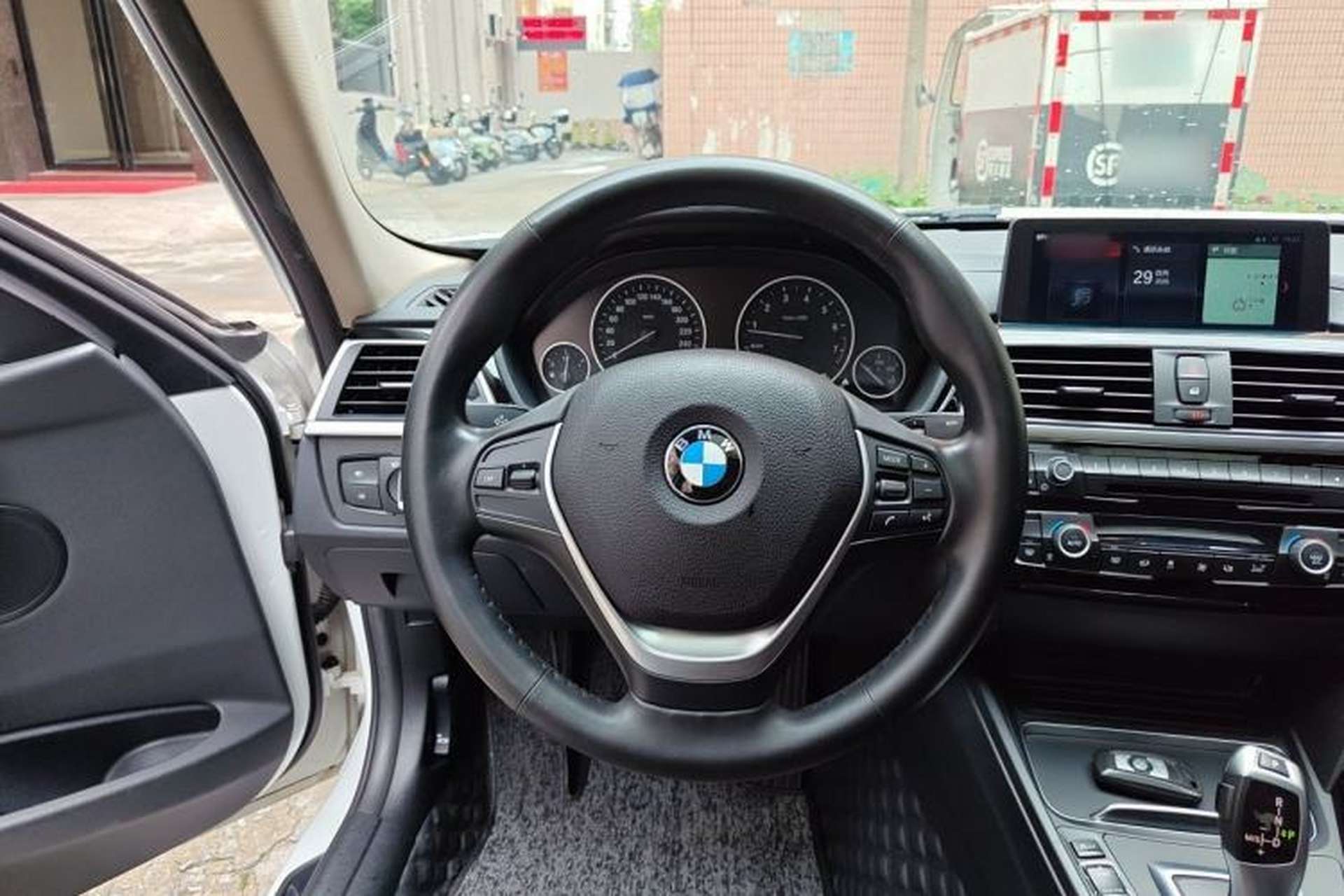 Used BMW 3 Series 2019 320Li Fashion Model Steering Wheel