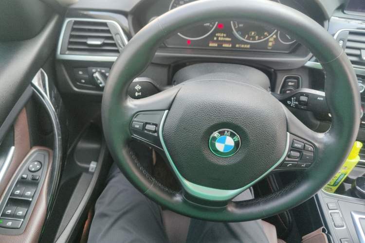 Used BMW 3 Series 2019 320Li Fashion Model Steering Wheel