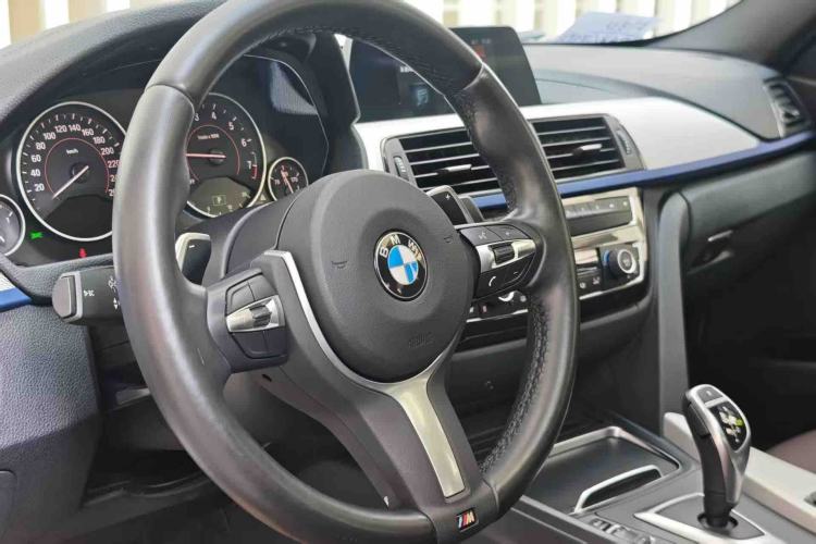 Used BMW 3 Series 2019 320i M Sport Package Steering Wheel