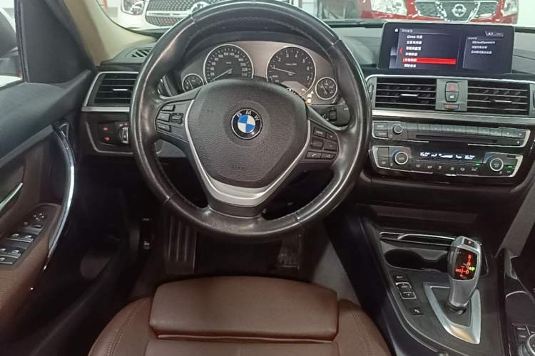 Used BMW 3 Series 2019 320Li Fashion Model Steering Wheel