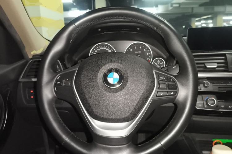 Used BMW 3 Series 2019 320Li Fashion Model Steering Wheel