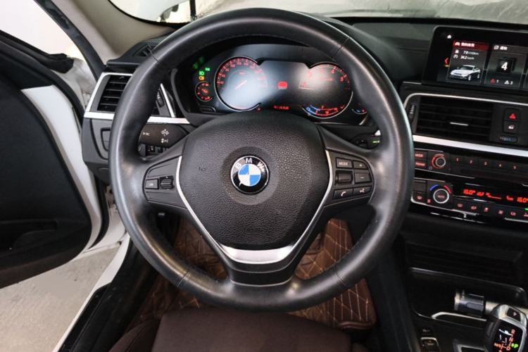 Used BMW 3 Series 2019 320Li Fashion Model Steering Wheel