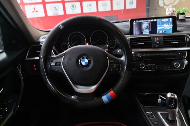 Used BMW 3 Series 2019 320Li Fashion Model Steering Wheel
