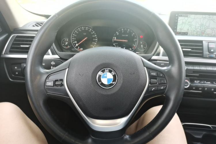Used BMW 3 Series 2019 320Li Fashion Model Steering Wheel