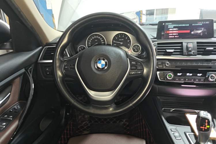 Used BMW 3 Series 2019 320Li Fashion Model Steering Wheel