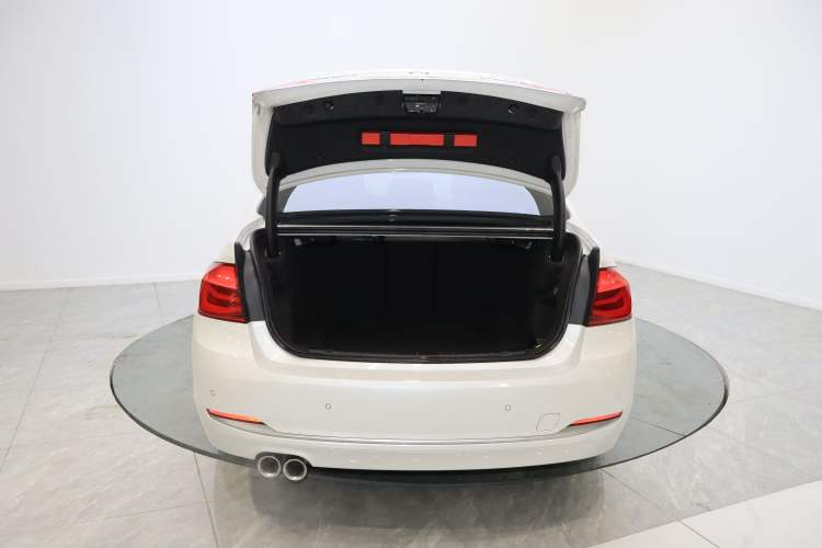 Used BMW 3 Series 2019 320Li Fashion Model Trunk
