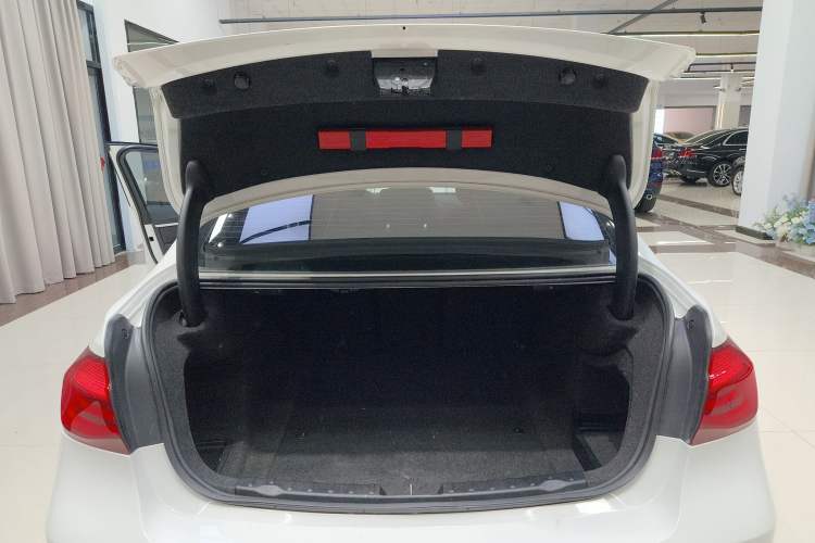 Used BMW 3 Series 2019 320Li M Sport Night Edition Trunk