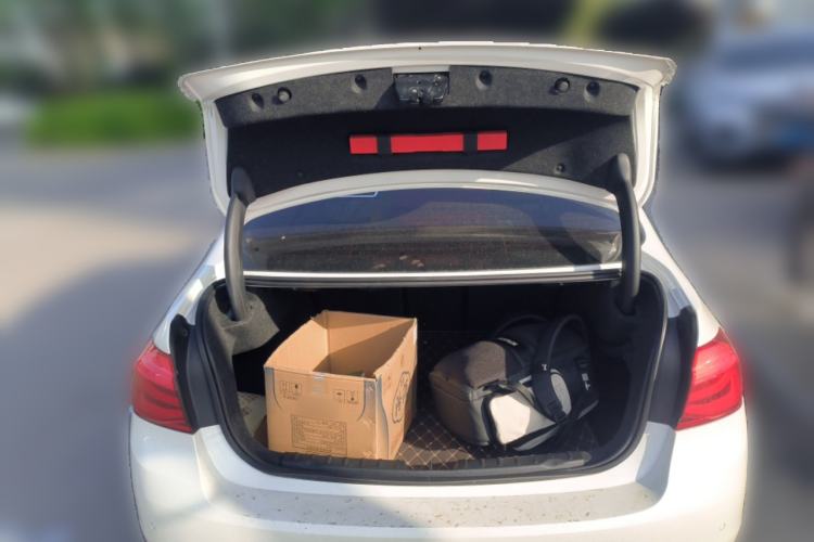 Used BMW 3 Series 2019 320Li Fashion Model Trunk