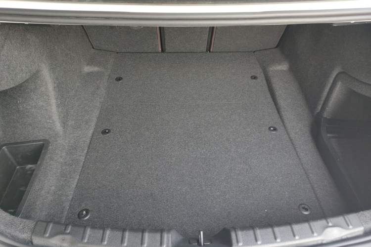Used BMW 3 Series 2019 320Li Fashion Model Trunk