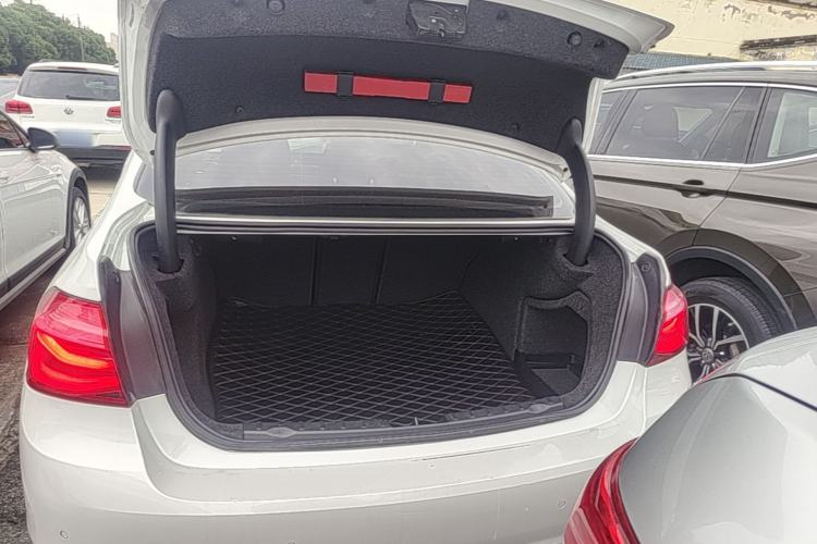 Used BMW 3 Series 2019 320Li Fashion Model Trunk