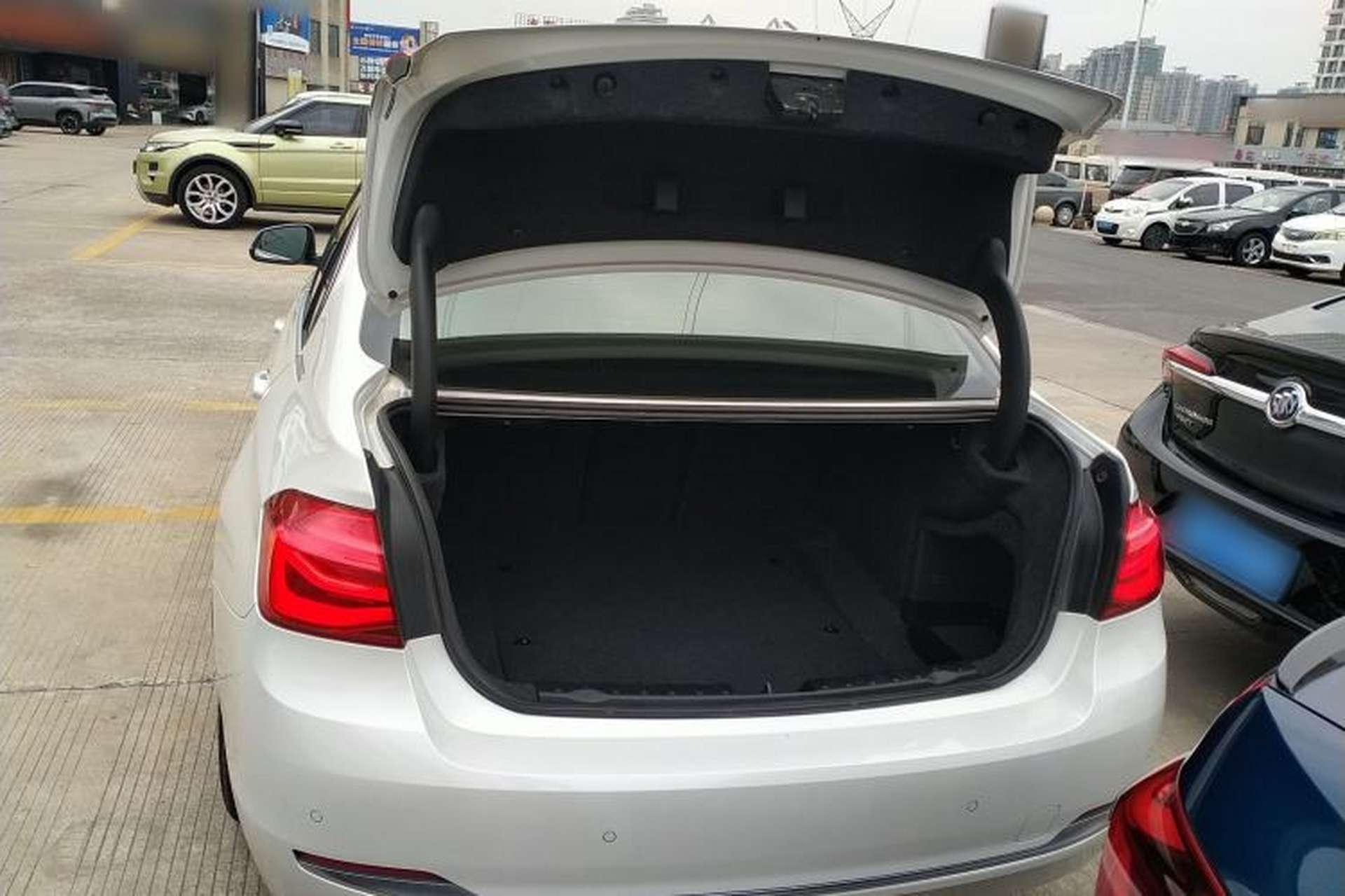 Used BMW 3 Series 2019 320Li Fashion Model Trunk