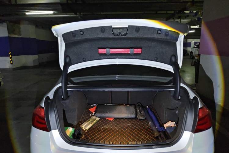 Used BMW 3 Series 2019 320Li Fashion Model Trunk