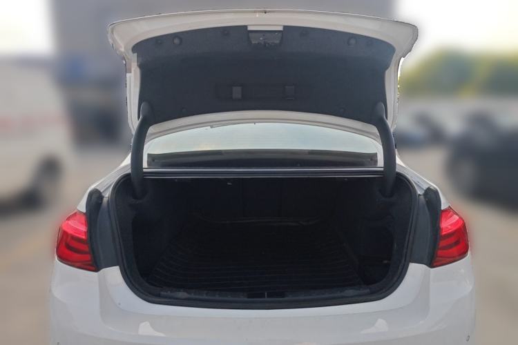 Used BMW 3 Series 2019 320Li Fashion Model Trunk