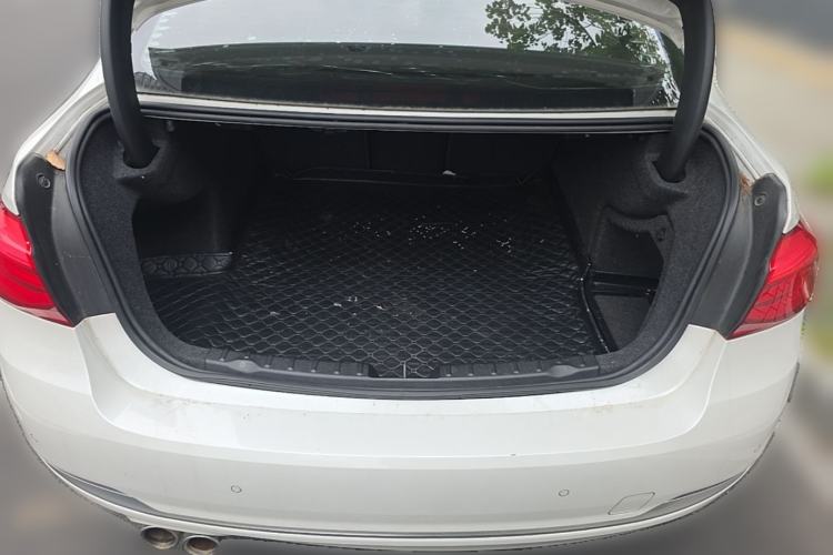 Used BMW 3 Series 2019 320Li Fashion Model Trunk