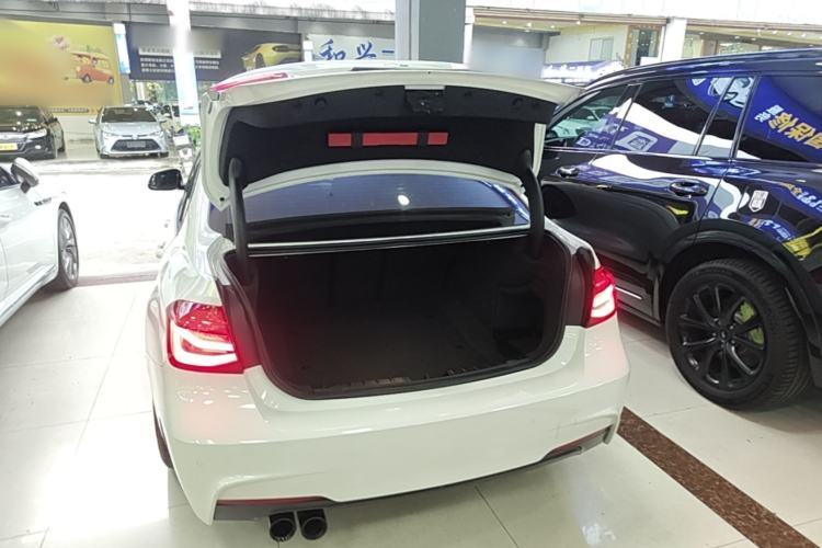 Used BMW 3 Series 2019 320i M Sport Night Edition Trunk