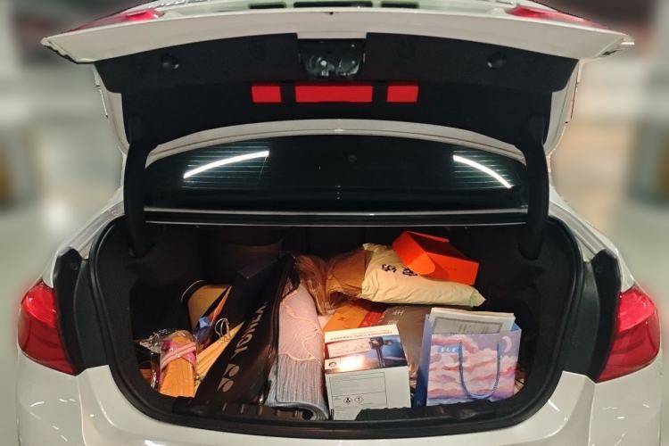 Used BMW 3 Series 2019 320Li Fashion Model Trunk
