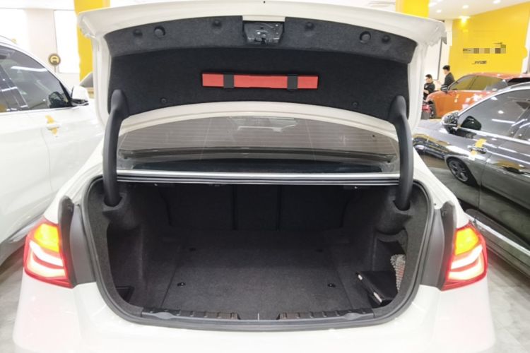 Used BMW 3 Series 2019 320i M Sport Package Trunk