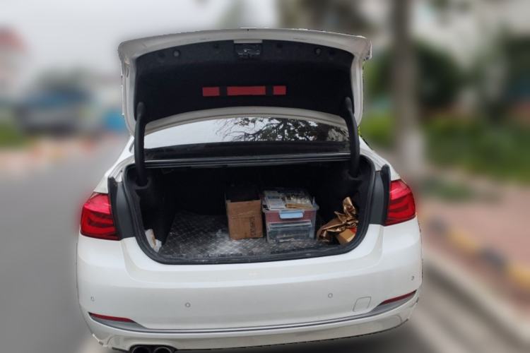 Used BMW 3 Series 2019 320Li Fashion Model Trunk