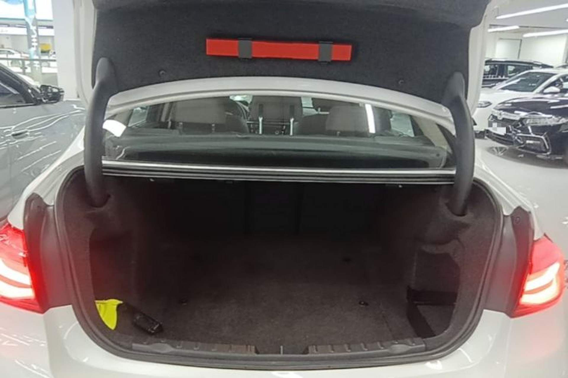Used BMW 3 Series 2019 320Li Fashion Model Trunk