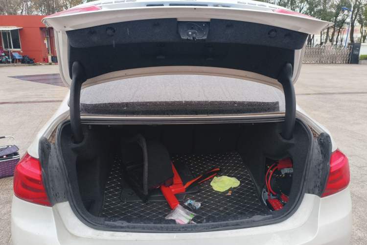 Used BMW 3 Series 2019 320Li Fashion Model Trunk