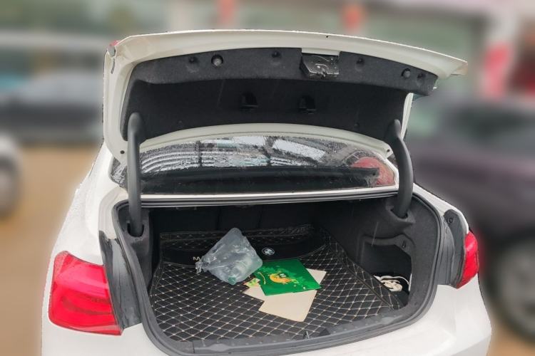 Used BMW 3 Series 2019 320i M Sport Package Trunk