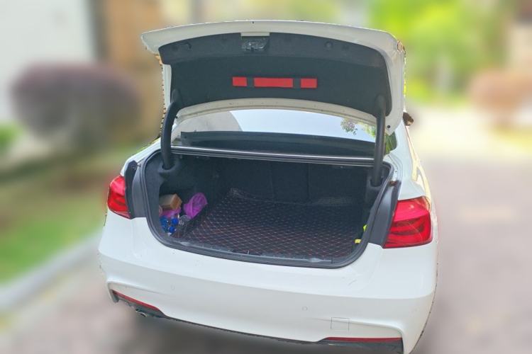 Used BMW 3 Series 2019 320Li M Sport Package Trunk