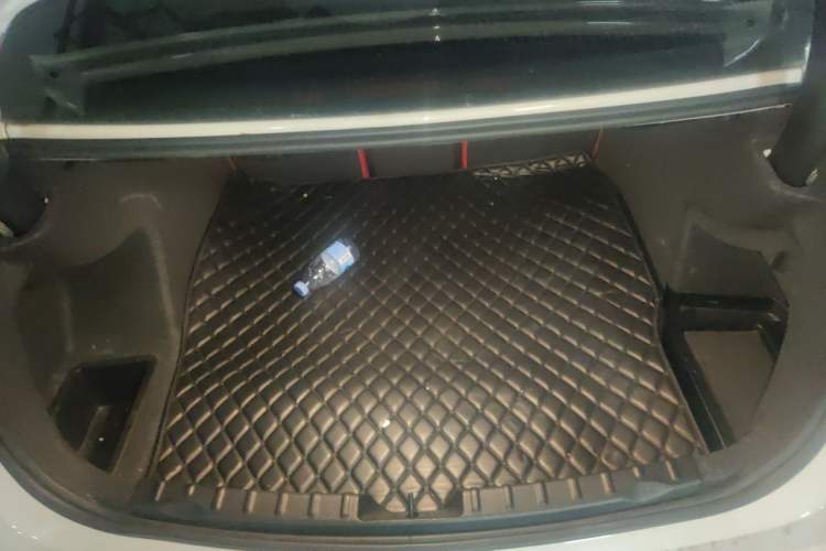 Used BMW 3 Series 2019 320Li M Sport Package Trunk