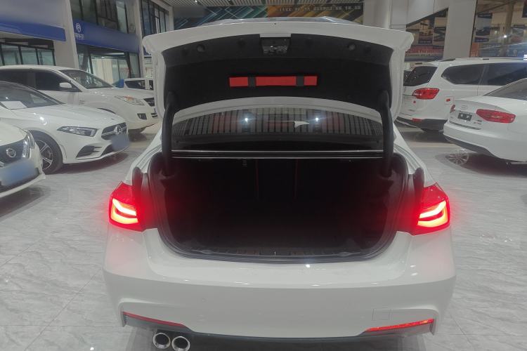 Used BMW 3 Series 2019 320i M Sport Package Trunk