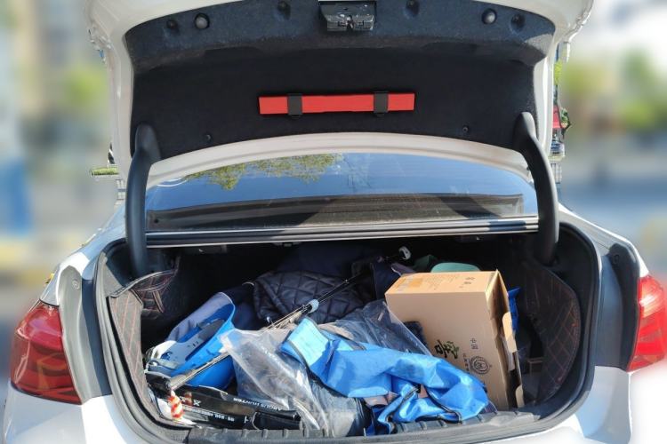 Used BMW 3 Series 2019 320Li Fashion Model Trunk