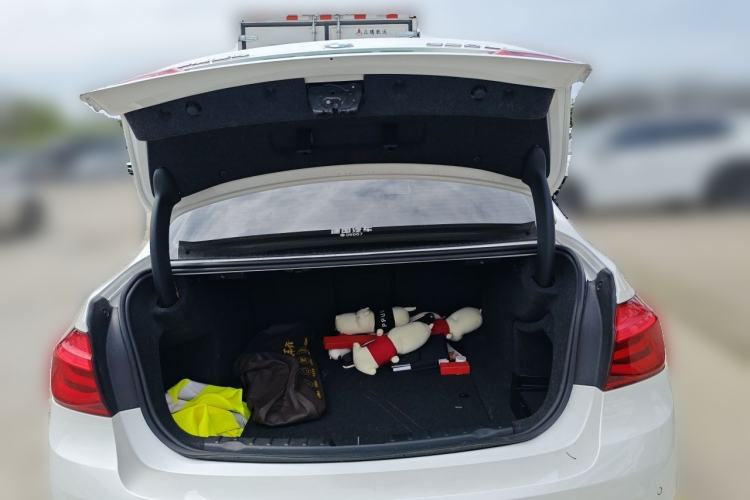 Used BMW 3 Series 2019 320Li Fashion Model Trunk