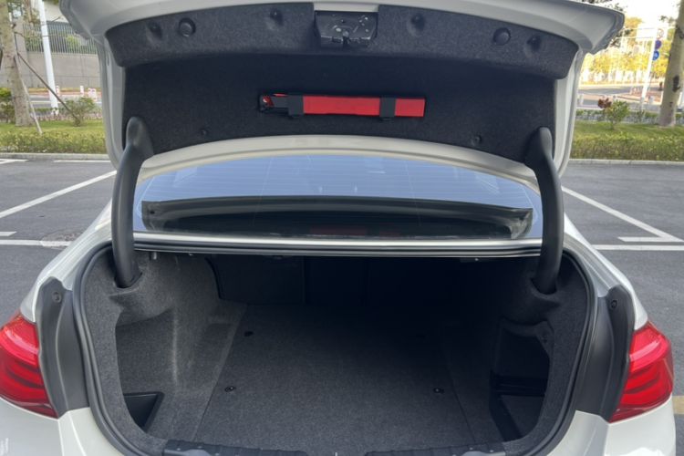 Used BMW 3 Series 2019 320Li Fashion Model Trunk