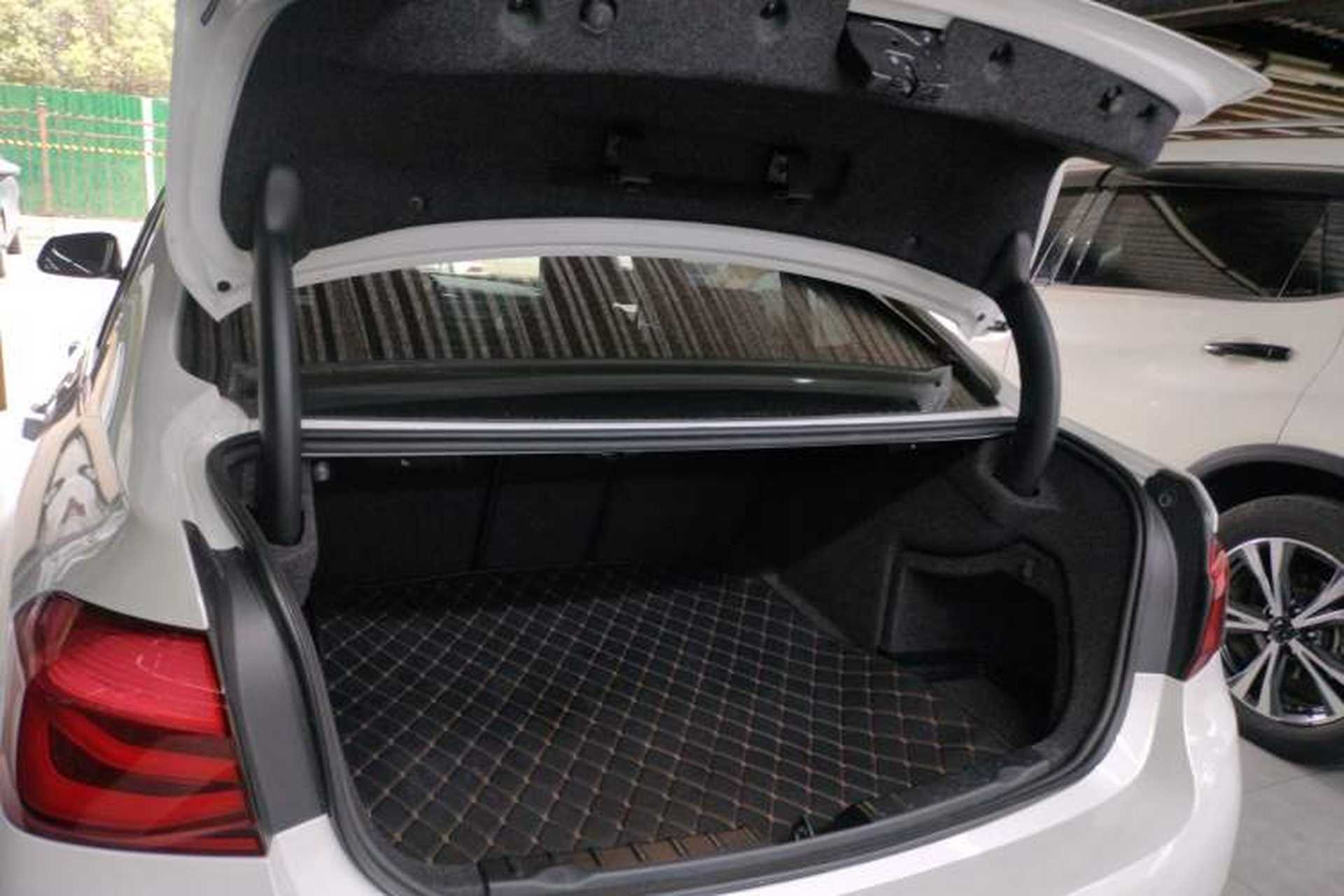 Used BMW 3 Series 2019 320Li Fashion Model Trunk