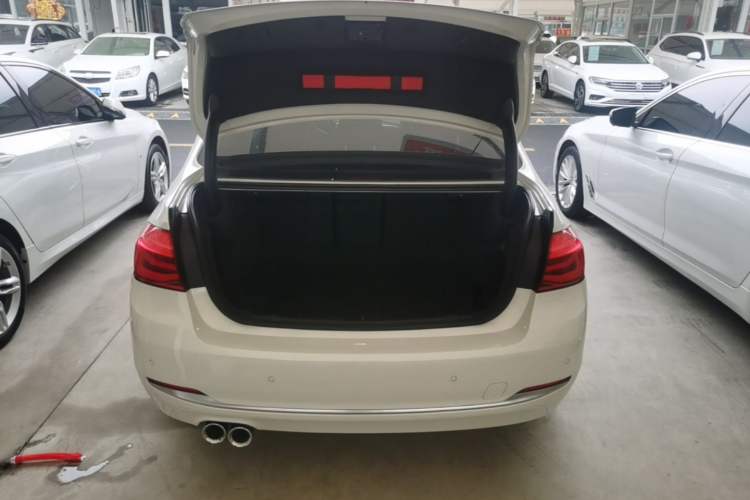 Used BMW 3 Series 2019 320Li Fashion Model Trunk