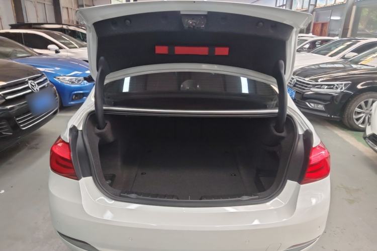 Used BMW 3 Series 2019 320Li Fashion Model Trunk