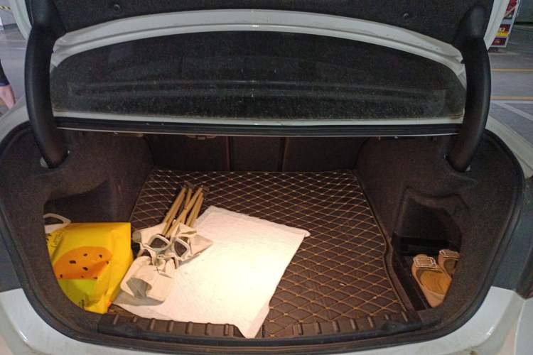 Used BMW 3 Series 2019 320Li Fashion Model Trunk