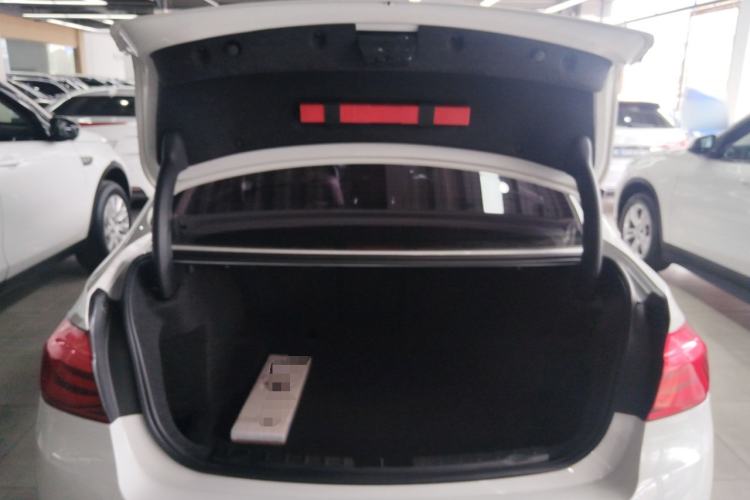 Used BMW 3 Series 2019 320Li Fashion Model Trunk