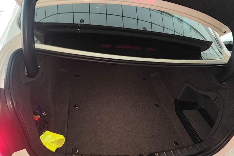 Used BMW 3 Series 2019 320Li Fashion Model Trunk