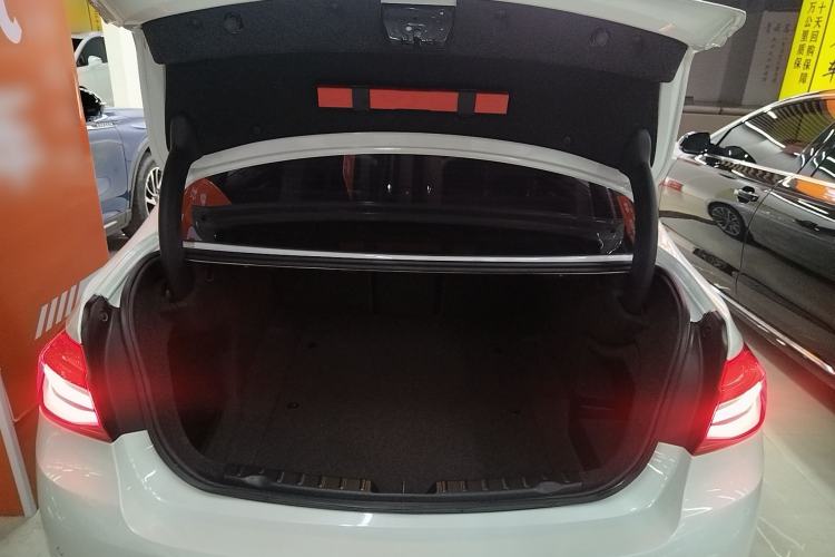 Used BMW 3 Series 2019 320Li Fashion Model Trunk