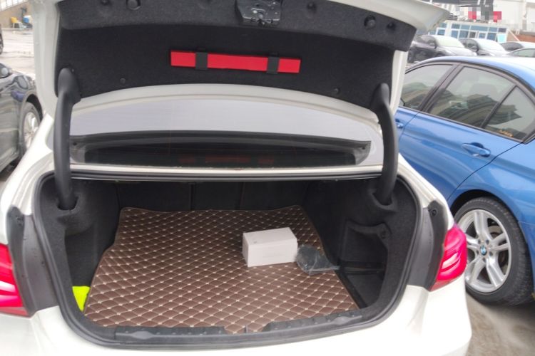 Used BMW 3 Series 2019 320Li M Sport Package Trunk