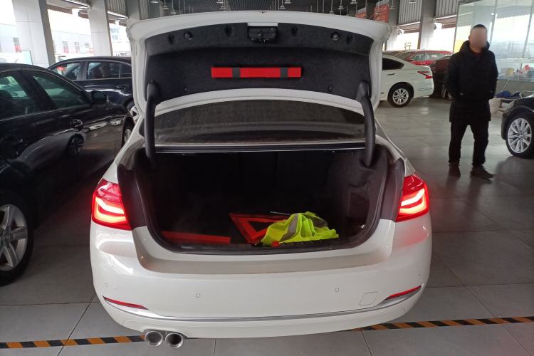 Used BMW 3 Series 2019 320Li Fashion Model Trunk