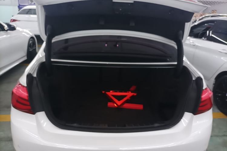 Used BMW 3 Series 2019 320Li Fashion Model Trunk