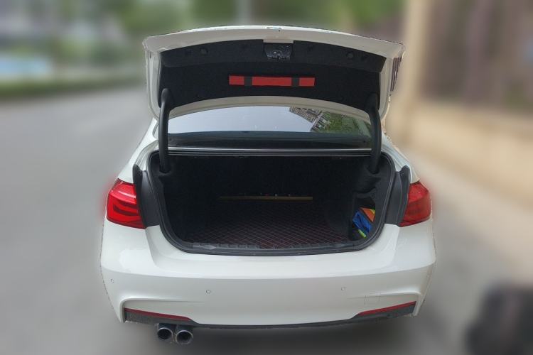 Used BMW 3 Series 2019 320Li M Sport Package Trunk