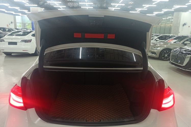 Used BMW 3 Series 2019 320Li M Sport Package Trunk
