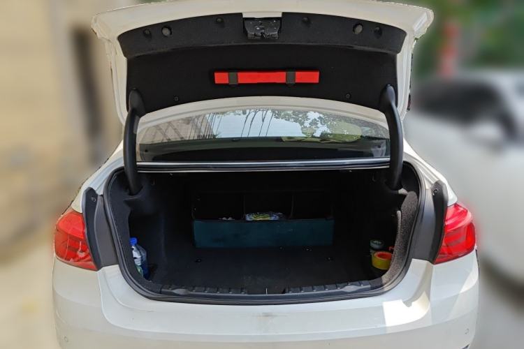 Used BMW 3 Series 2019 320Li Fashion Model Trunk