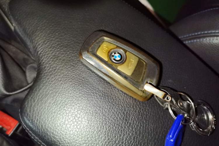 Used BMW 3 Series 2019 320i M Sport Package Vehicle Key