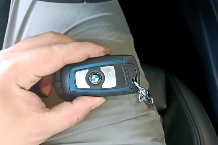 Used BMW 3 Series 2019 320i M Sport Package Vehicle Key